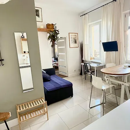 Daire Central & Quiet - Kredytowa Apartment *
