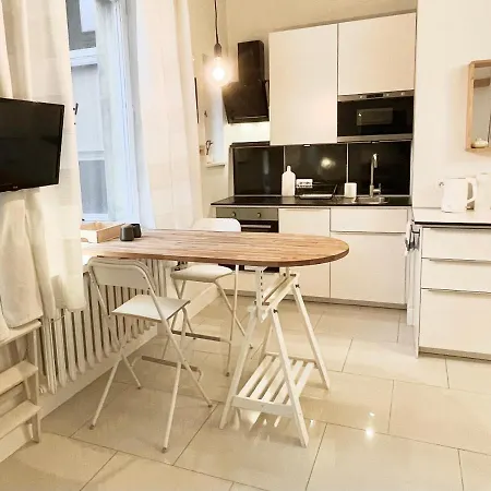 Kredytowa ワルシャワ