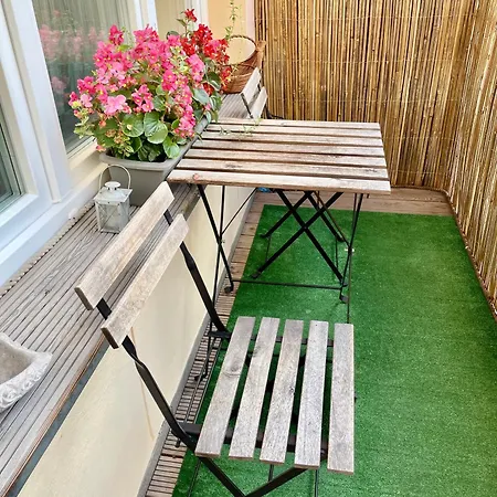 Kredytowa アパート *