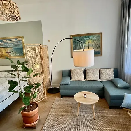 Central & Quiet - Kredytowa Apartment アパート *
